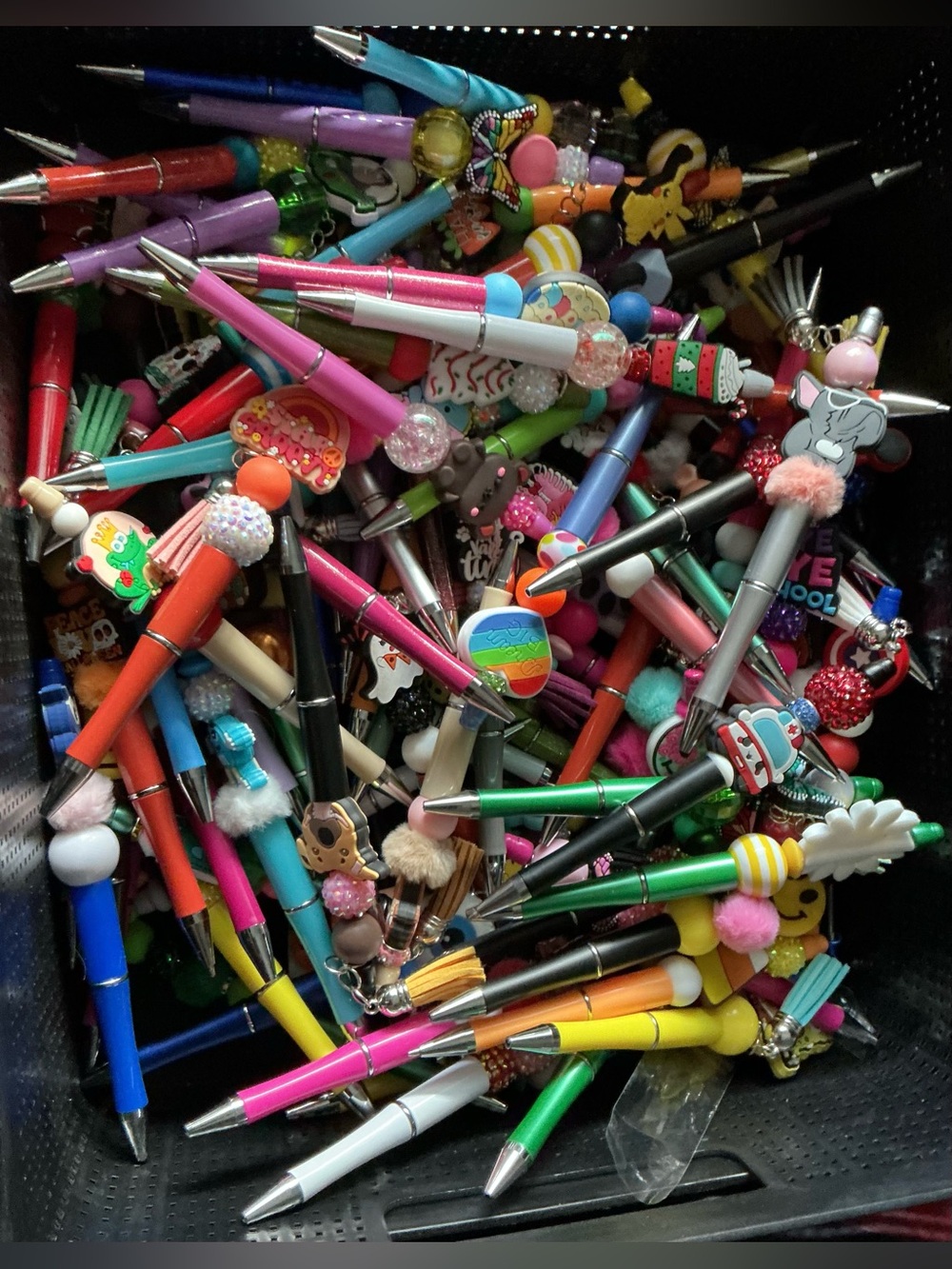 LOT OF 10 ASSORTED RANDOM DECORATIVE BEADED HANDMADE INK PENS FOR ADULTS & KIDS - Picture 9 of 9